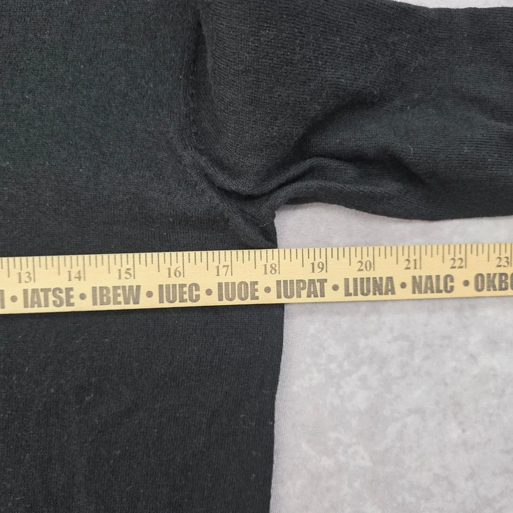 Banana Republic Mens M Black Extra Fine Merino Wool V-Neck Sweater Pullover